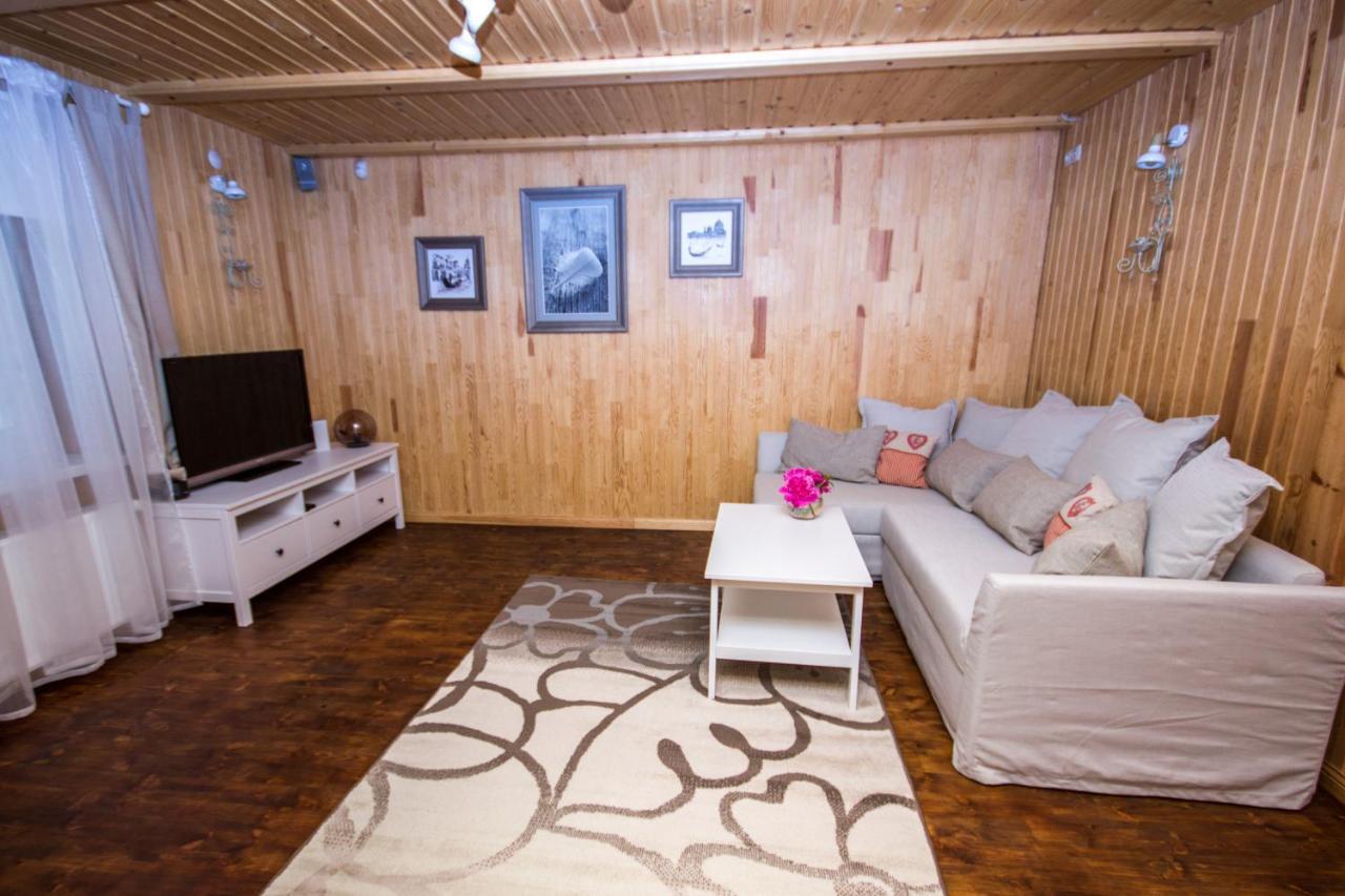 Flower Apartment Ventspils Exterior foto